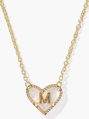 Kendra Scott Ari Heart Letter M Gold Short
Pendant Necklace